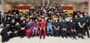湯羅鳳賢社會科學院應屆畢業同學。